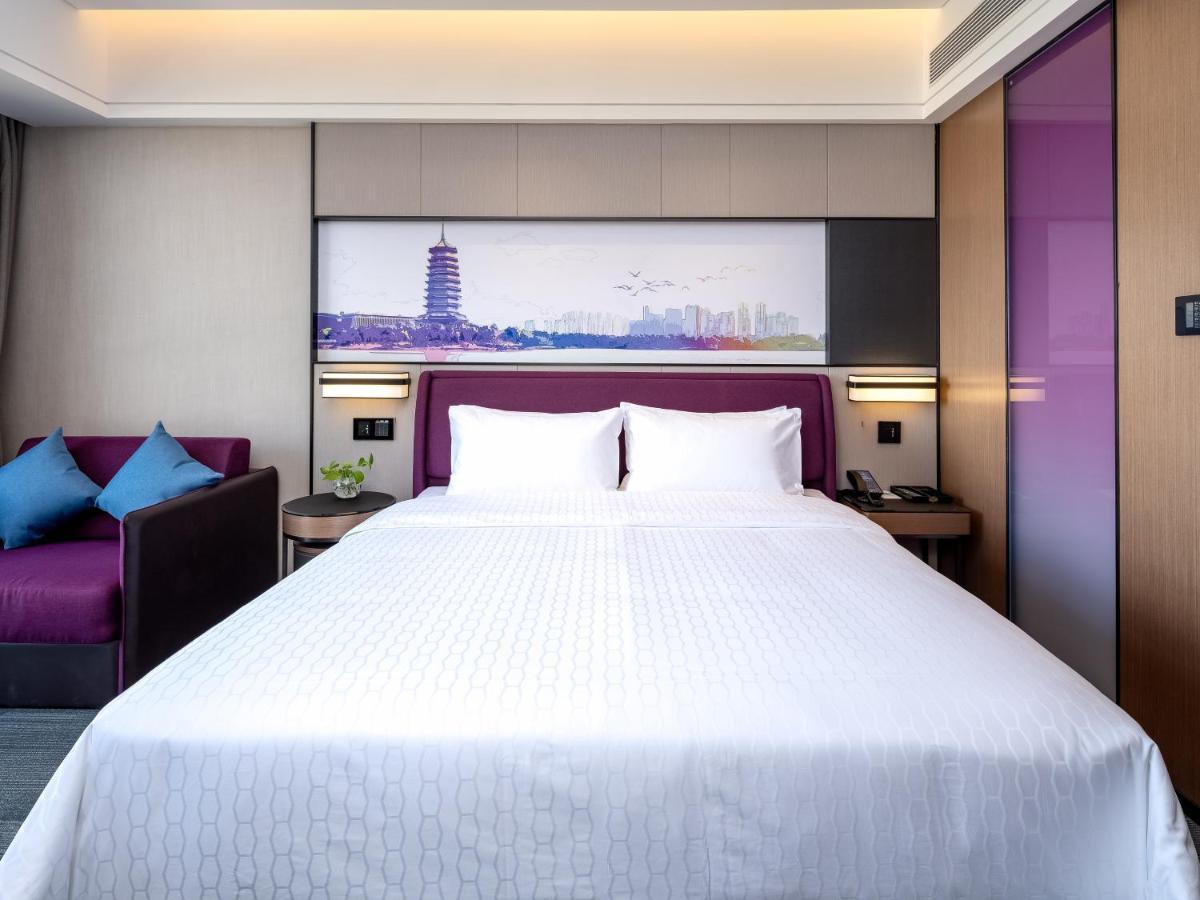 Готель Hampton By Hilton Nanning Wuxiang Екстер'єр фото