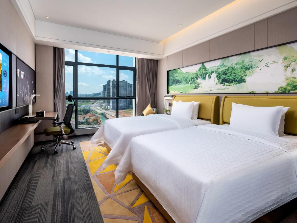 Готель Hampton By Hilton Nanning Wuxiang Екстер'єр фото