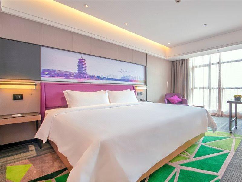 Готель Hampton By Hilton Nanning Wuxiang Екстер'єр фото